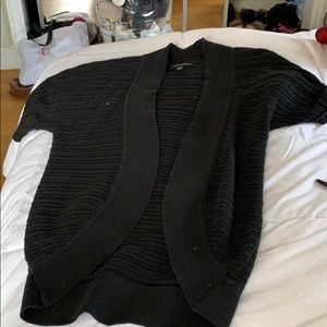 Short sleeved sweater jacket